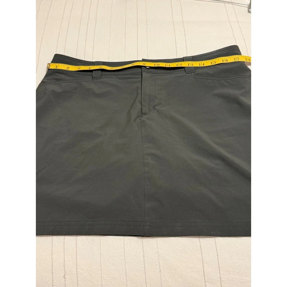 Bauer Adventurer 2.0 Skort Women's Size 10 Dark Smoke Gray